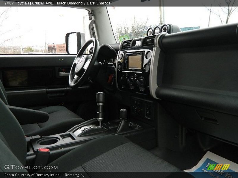 Black Diamond / Dark Charcoal 2007 Toyota FJ Cruiser 4WD