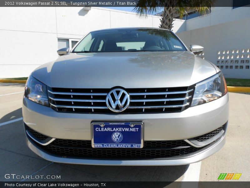 Tungsten Silver Metallic / Titan Black 2012 Volkswagen Passat 2.5L SEL