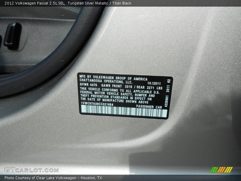 Tungsten Silver Metallic / Titan Black 2012 Volkswagen Passat 2.5L SEL