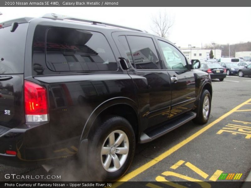 Galaxy Black Metallic / Almond 2010 Nissan Armada SE 4WD