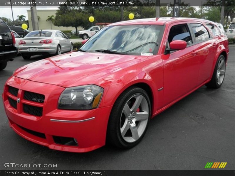 Front 3/4 View of 2006 Magnum SRT-8
