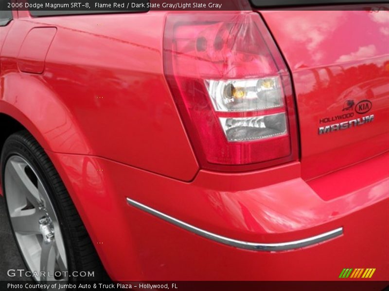 Flame Red / Dark Slate Gray/Light Slate Gray 2006 Dodge Magnum SRT-8