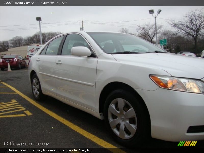 Super White / Ash 2007 Toyota Camry LE