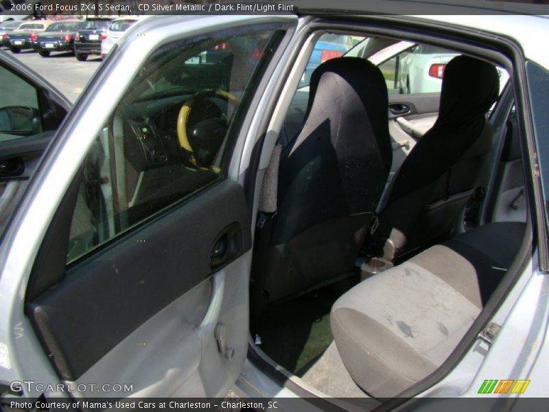 CD Silver Metallic / Dark Flint/Light Flint 2006 Ford Focus ZX4 S Sedan