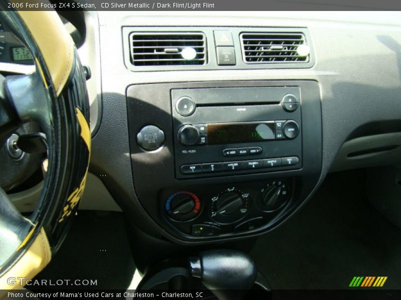 CD Silver Metallic / Dark Flint/Light Flint 2006 Ford Focus ZX4 S Sedan