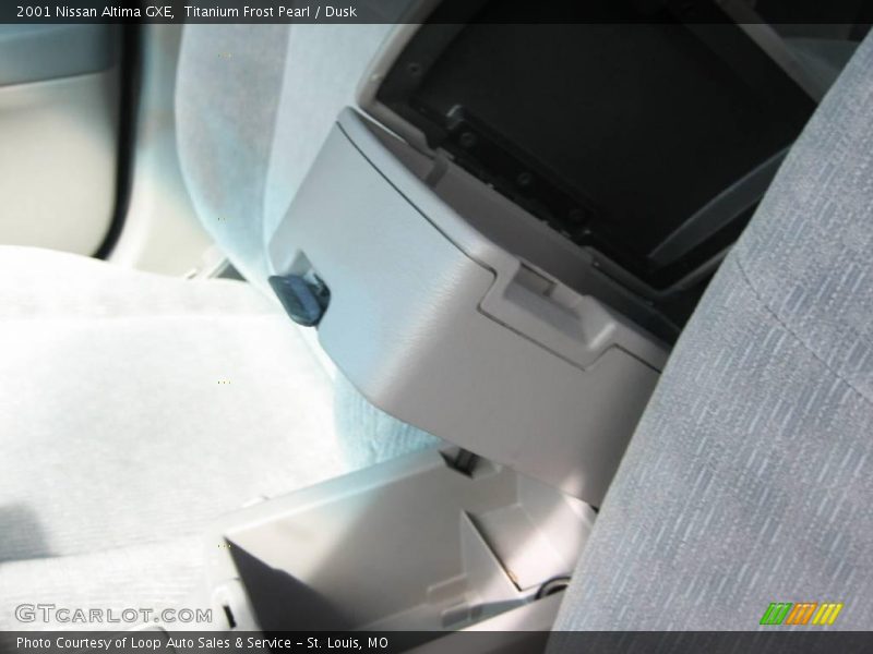 Titanium Frost Pearl / Dusk 2001 Nissan Altima GXE