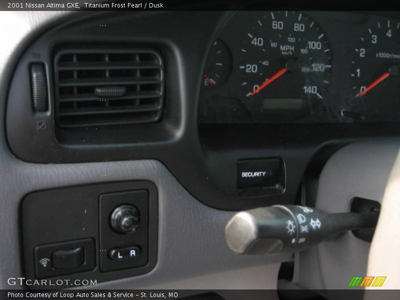 Titanium Frost Pearl / Dusk 2001 Nissan Altima GXE
