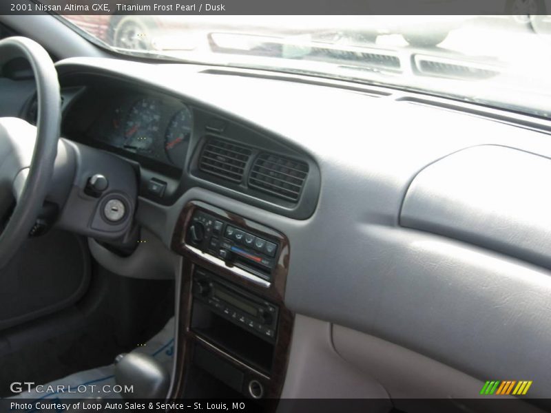 Titanium Frost Pearl / Dusk 2001 Nissan Altima GXE