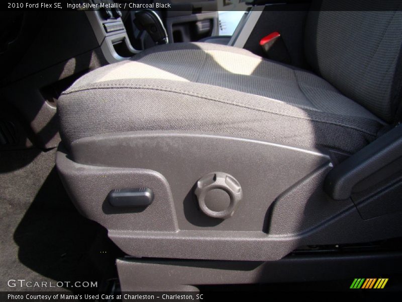 Ingot Silver Metallic / Charcoal Black 2010 Ford Flex SE