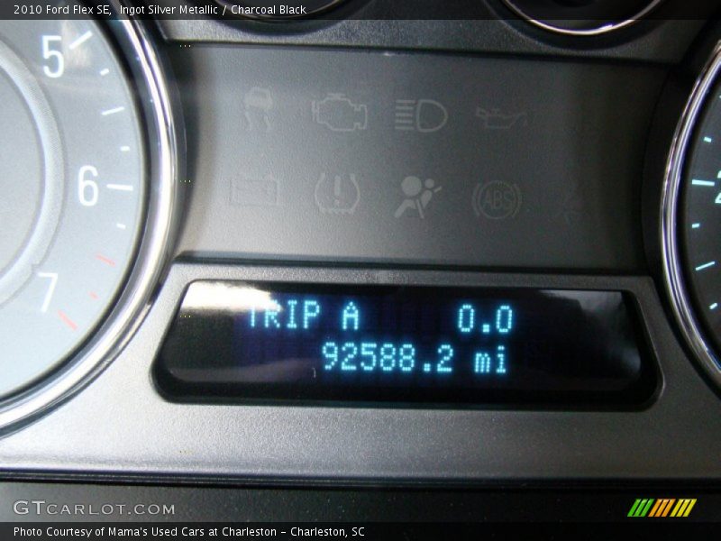 Ingot Silver Metallic / Charcoal Black 2010 Ford Flex SE