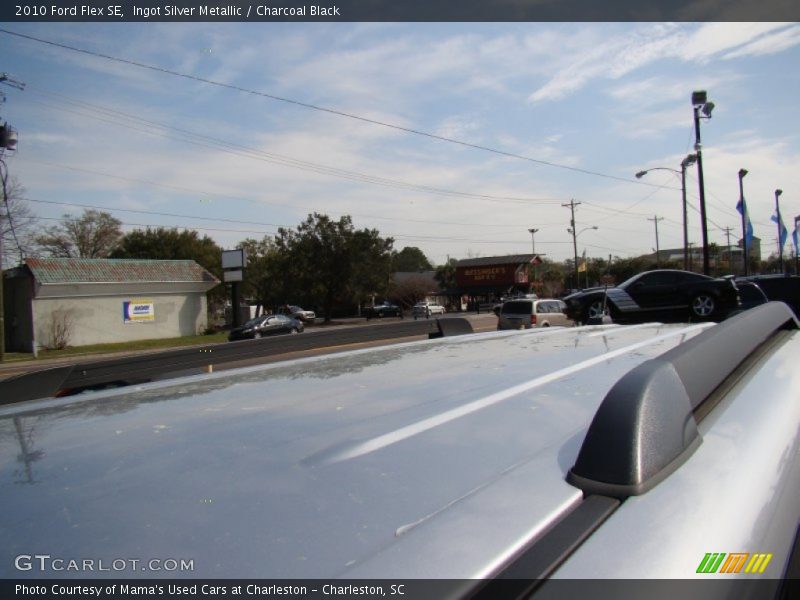 Ingot Silver Metallic / Charcoal Black 2010 Ford Flex SE