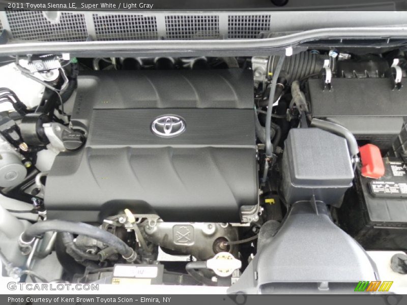 Super White / Light Gray 2011 Toyota Sienna LE