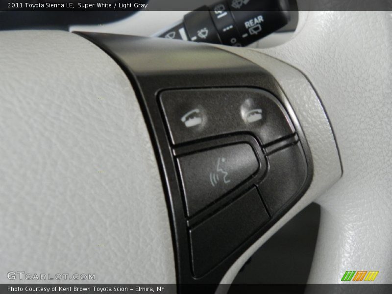 Super White / Light Gray 2011 Toyota Sienna LE
