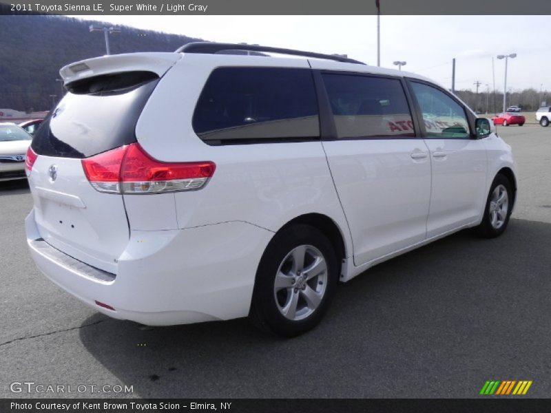 Super White / Light Gray 2011 Toyota Sienna LE
