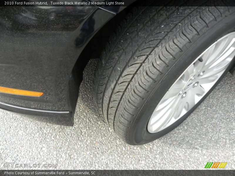 Tuxedo Black Metallic / Medium Light Stone 2010 Ford Fusion Hybrid