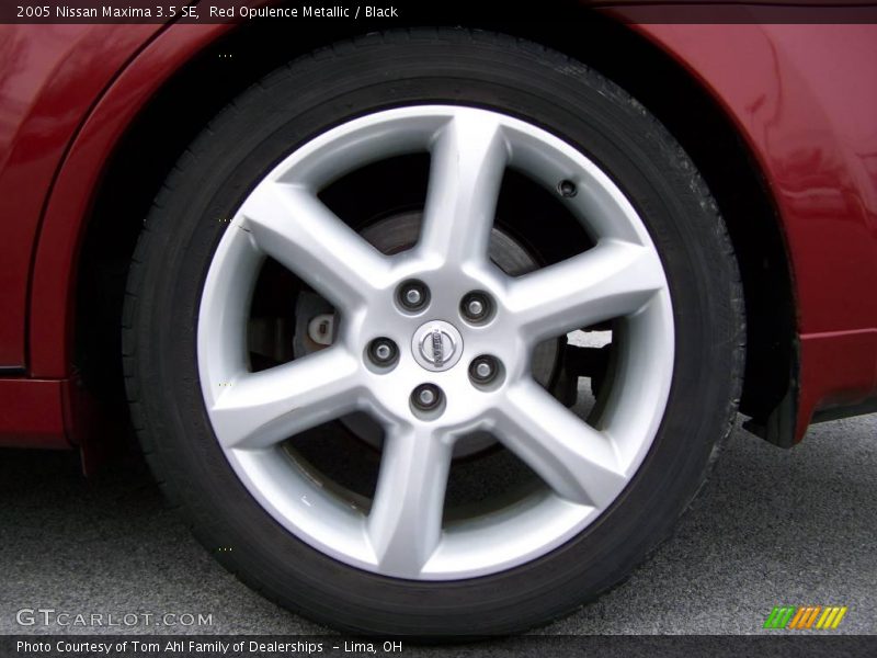 Red Opulence Metallic / Black 2005 Nissan Maxima 3.5 SE
