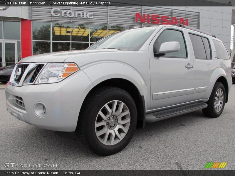 Silver Lightning Metallic / Graphite 2010 Nissan Pathfinder SE