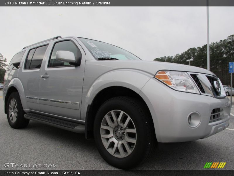 Silver Lightning Metallic / Graphite 2010 Nissan Pathfinder SE
