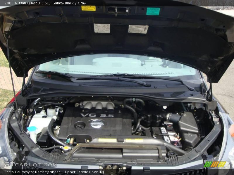 Galaxy Black / Gray 2005 Nissan Quest 3.5 SE