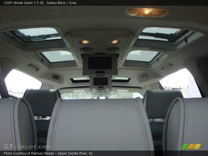 Galaxy Black / Gray 2005 Nissan Quest 3.5 SE