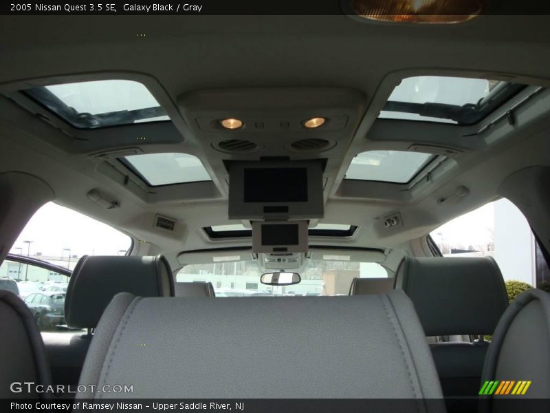Galaxy Black / Gray 2005 Nissan Quest 3.5 SE
