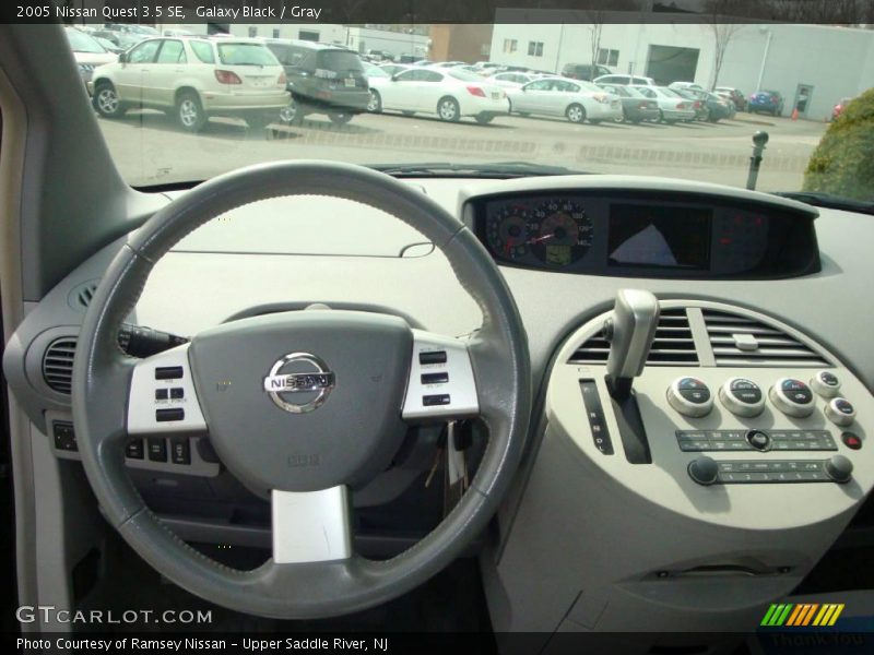 Galaxy Black / Gray 2005 Nissan Quest 3.5 SE