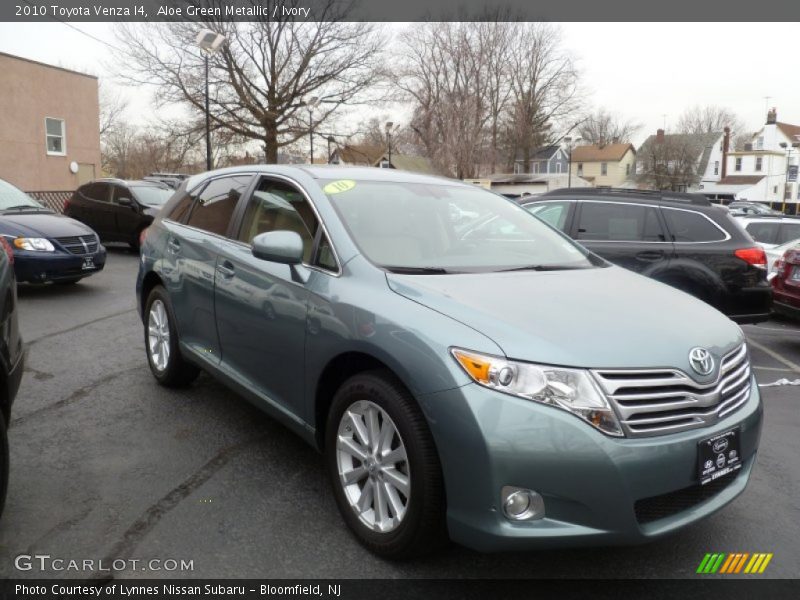 Aloe Green Metallic / Ivory 2010 Toyota Venza I4