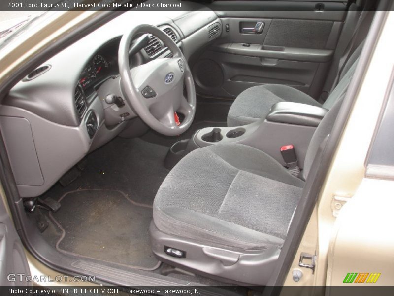 Harvest Gold Metallic / Dark Charcoal 2001 Ford Taurus SE