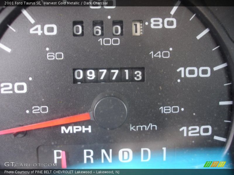 Harvest Gold Metallic / Dark Charcoal 2001 Ford Taurus SE