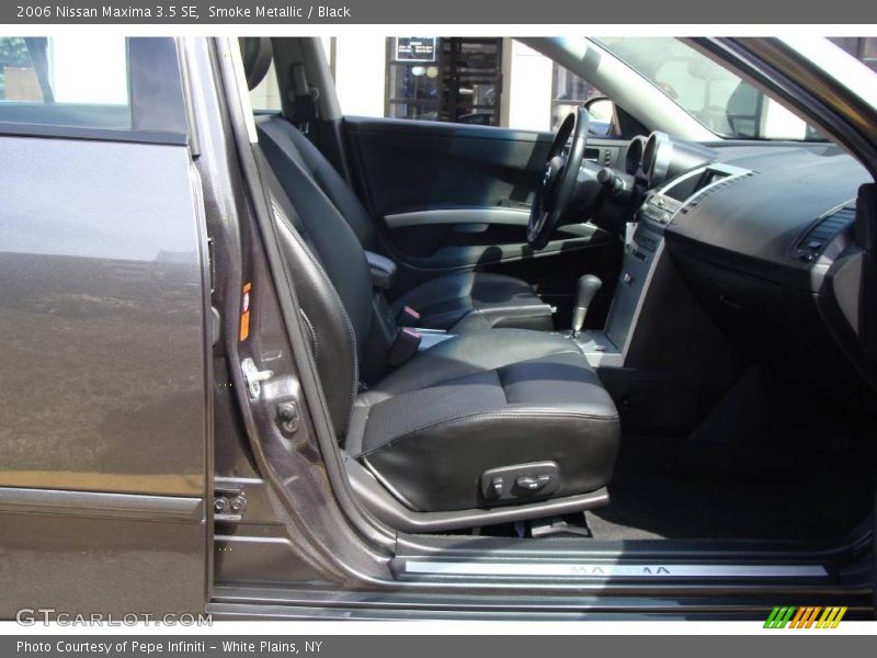 Smoke Metallic / Black 2006 Nissan Maxima 3.5 SE