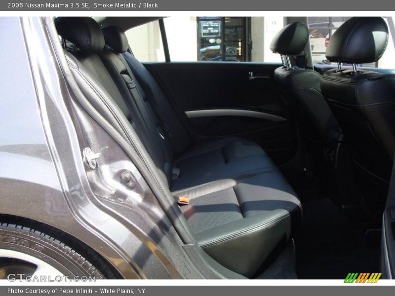 Smoke Metallic / Black 2006 Nissan Maxima 3.5 SE