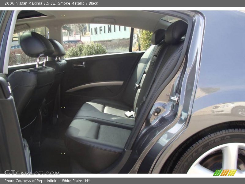 Smoke Metallic / Black 2006 Nissan Maxima 3.5 SE