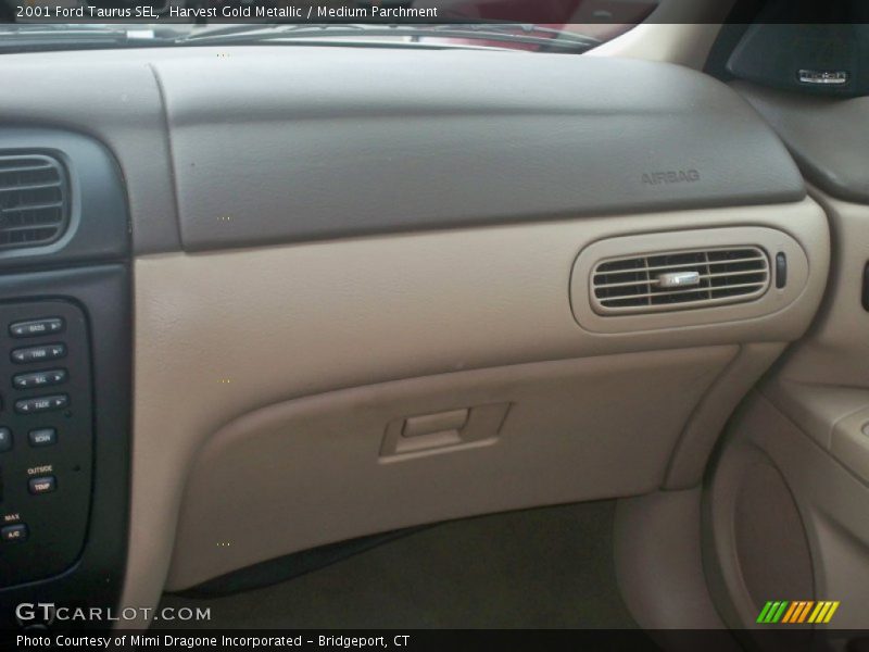 Harvest Gold Metallic / Medium Parchment 2001 Ford Taurus SEL