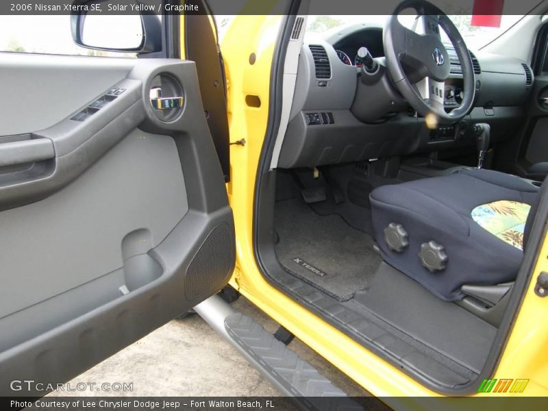 Solar Yellow / Graphite 2006 Nissan Xterra SE