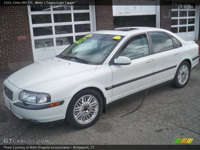 White / Taupe/Light Taupe 2001 Volvo S80 T6