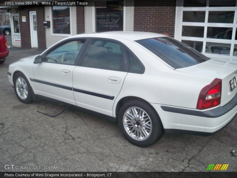 White / Taupe/Light Taupe 2001 Volvo S80 T6