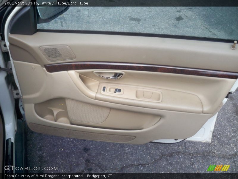 White / Taupe/Light Taupe 2001 Volvo S80 T6