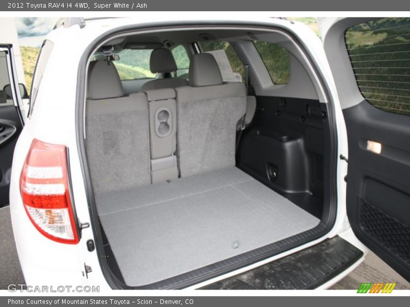 Super White / Ash 2012 Toyota RAV4 I4 4WD