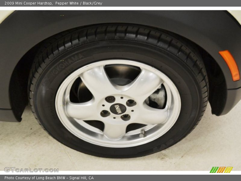 Pepper White / Black/Grey 2009 Mini Cooper Hardtop