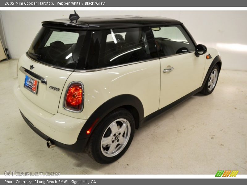 Pepper White / Black/Grey 2009 Mini Cooper Hardtop