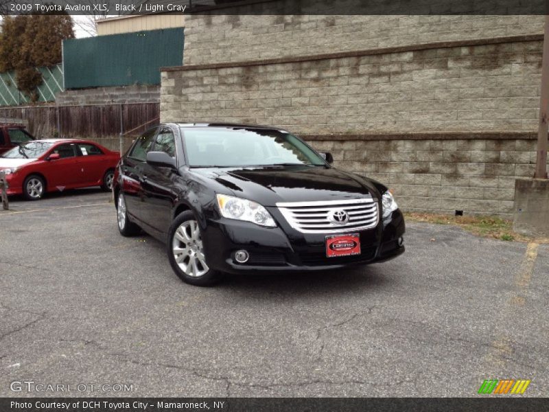 Black / Light Gray 2009 Toyota Avalon XLS