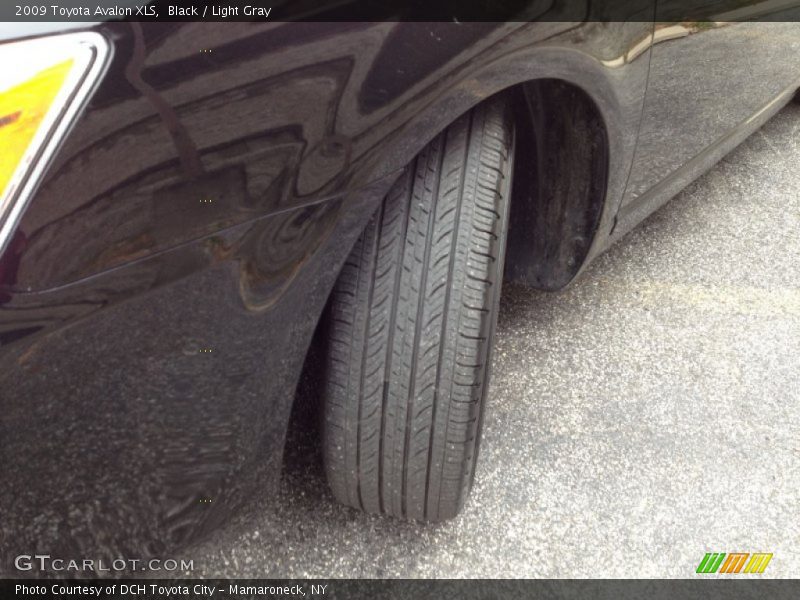 Black / Light Gray 2009 Toyota Avalon XLS