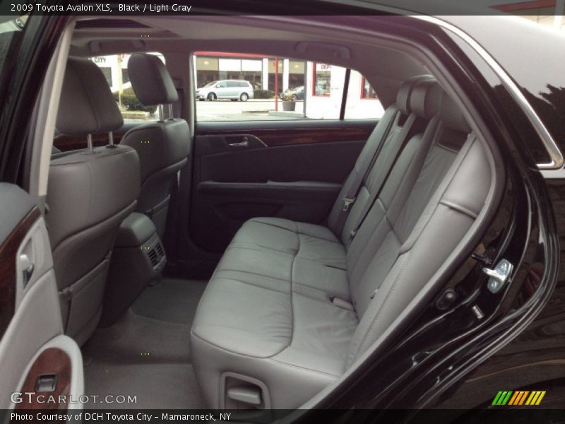 Black / Light Gray 2009 Toyota Avalon XLS