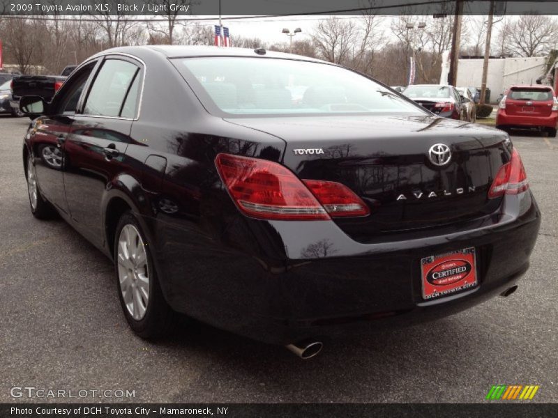 Black / Light Gray 2009 Toyota Avalon XLS
