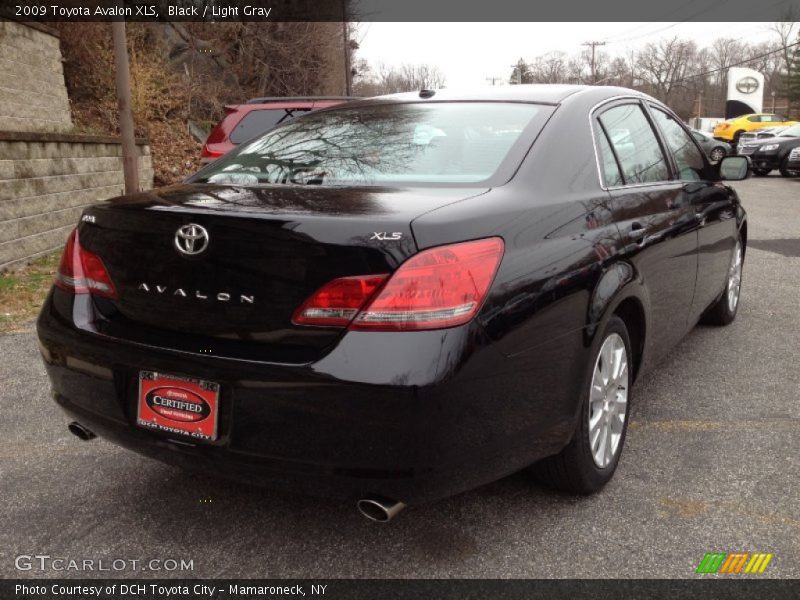 Black / Light Gray 2009 Toyota Avalon XLS