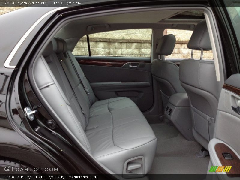 Black / Light Gray 2009 Toyota Avalon XLS