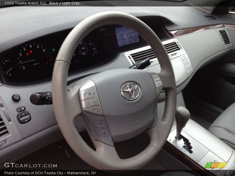 Black / Light Gray 2009 Toyota Avalon XLS