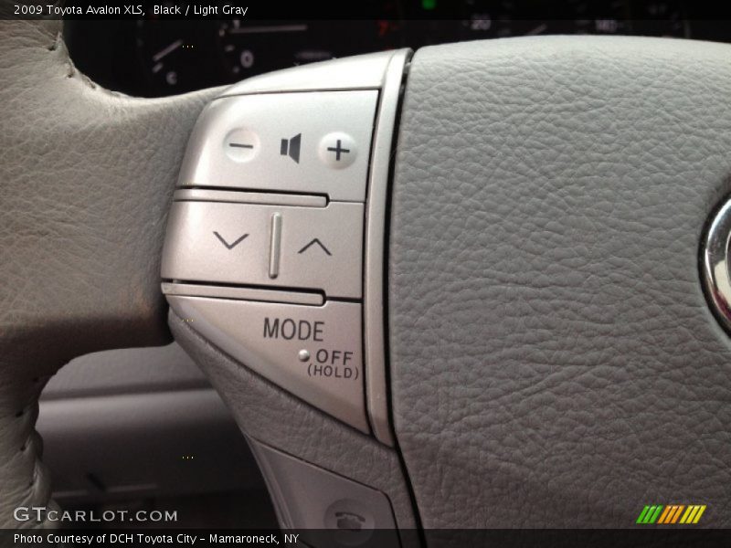 Black / Light Gray 2009 Toyota Avalon XLS