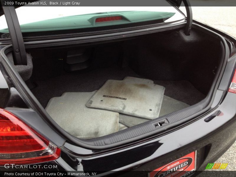Black / Light Gray 2009 Toyota Avalon XLS