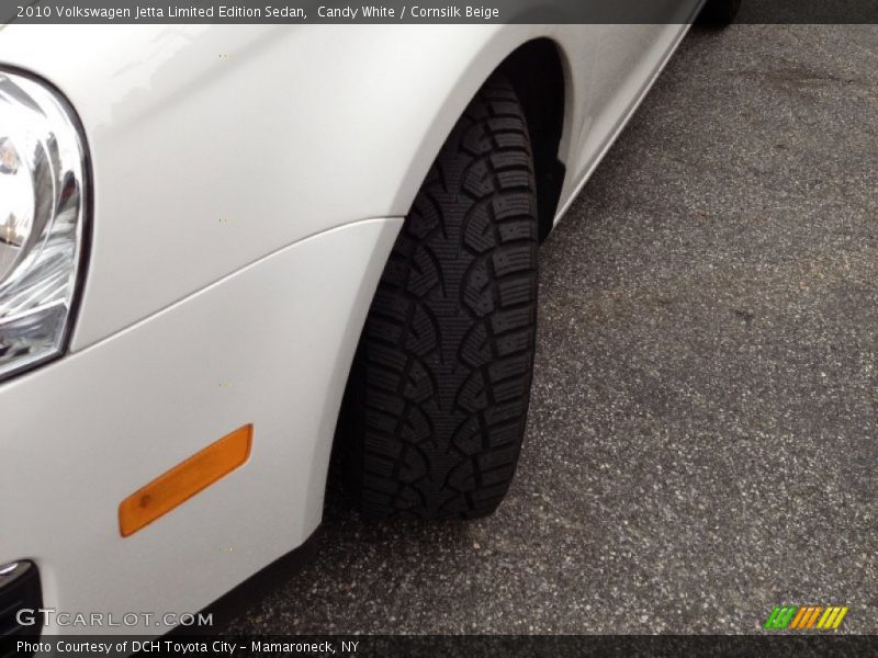 Candy White / Cornsilk Beige 2010 Volkswagen Jetta Limited Edition Sedan